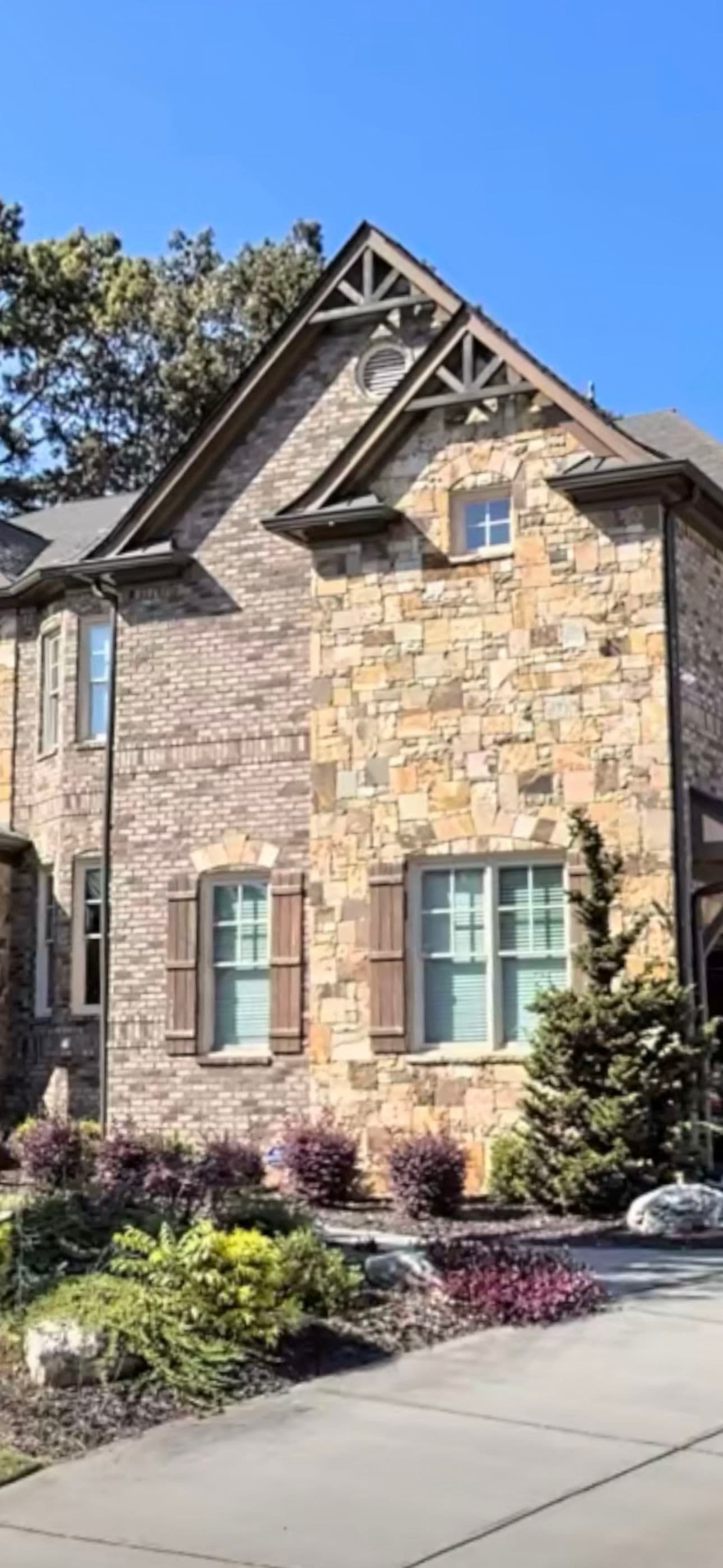 Gallery photos for Driveway Pressure Washing and Window Cleaning in Milton: Image #1