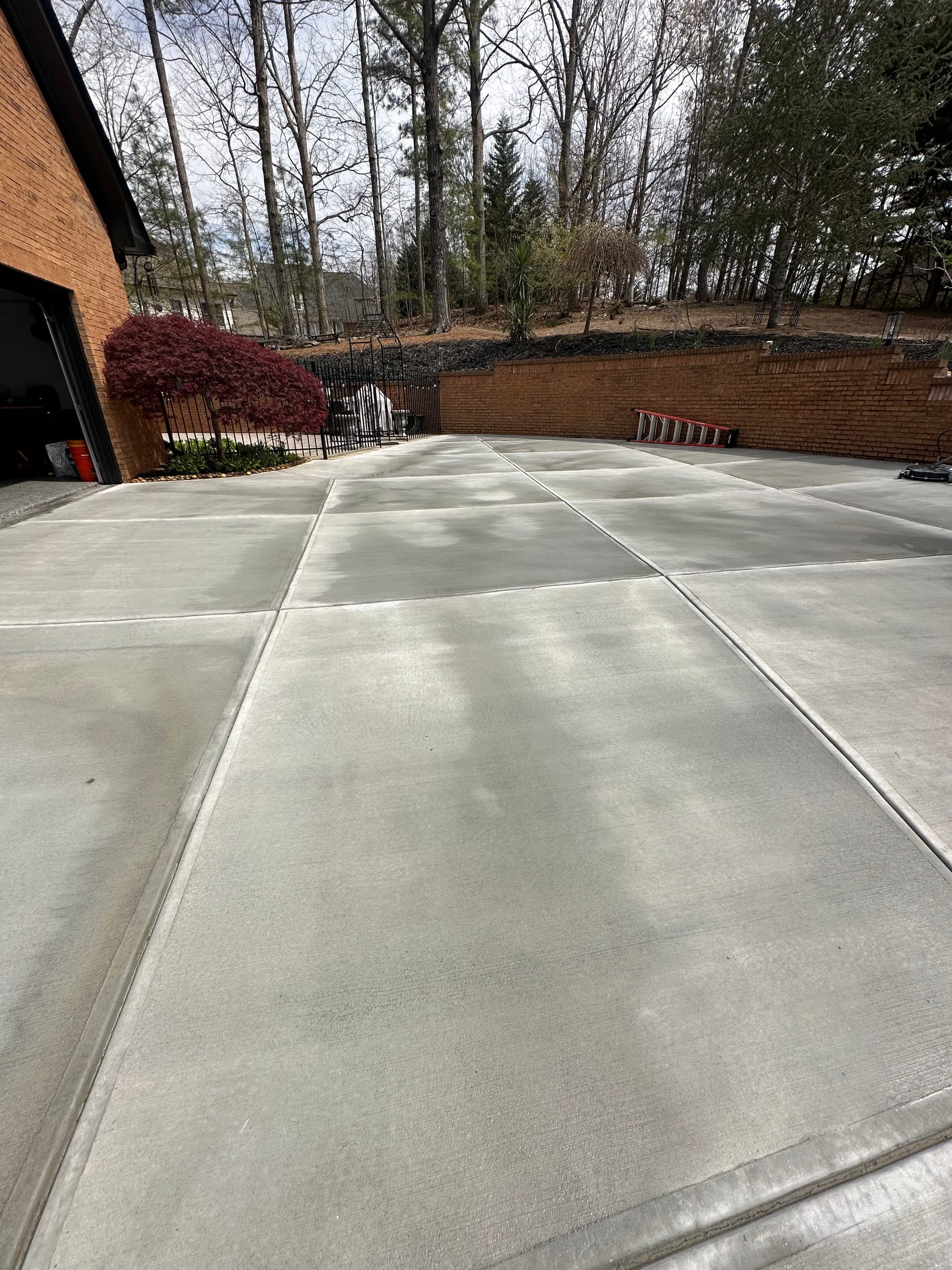 Gallery photos for Sparkling Driveway Clean-Up: Image #1