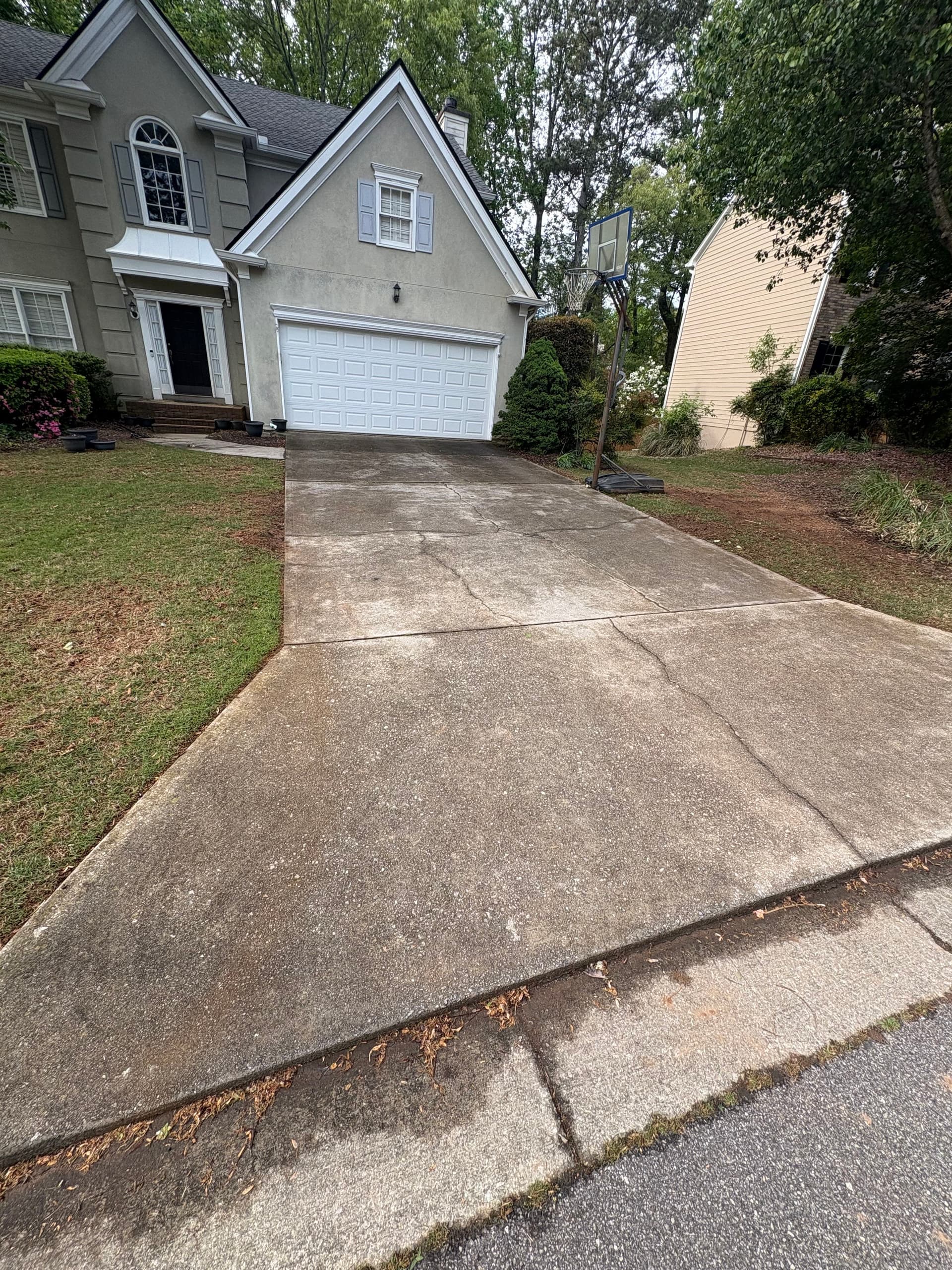 Gallery photos for Johns Creek Home Soft Wash Window Cleaning and Driveway Power Wash: Image #1